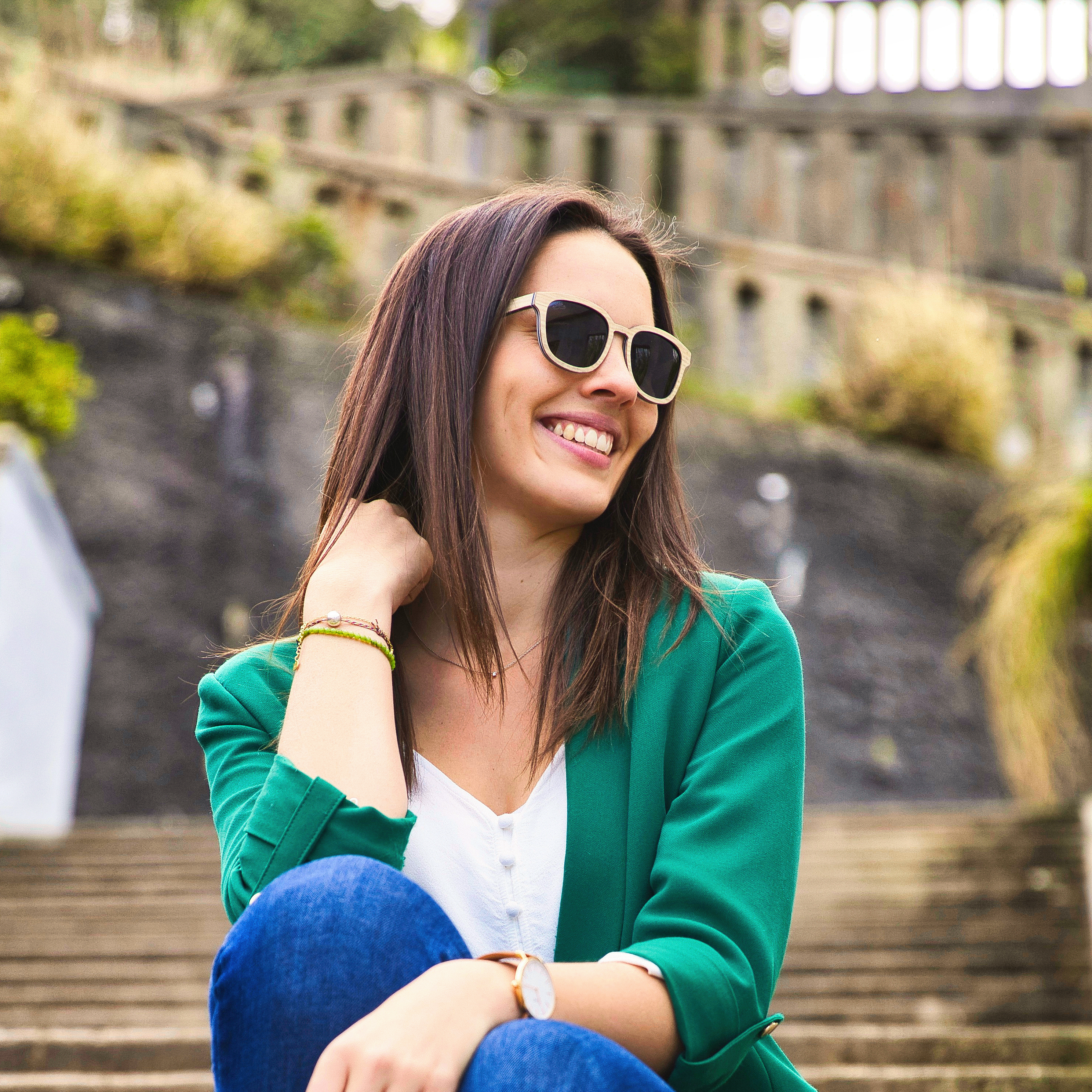 Lunettes de soleil en bois de chêne mou company. Lunettes en bois unisexe pour femme et pour homme